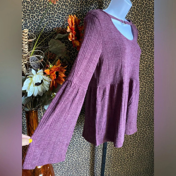 🌴3/$30🌴DOE & RAE Plum Bell Sleeve BabyDoll Top With Neck Accent NWT - Picture 7 of 11